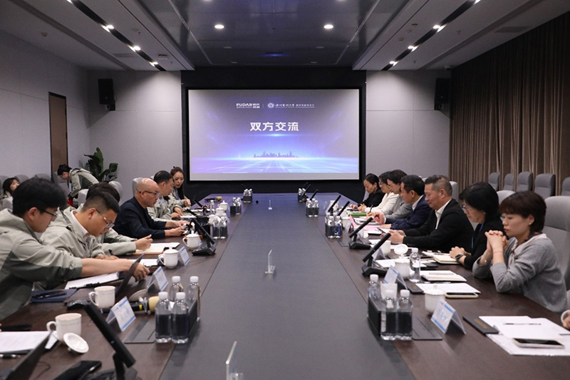 Discussion between the two sides